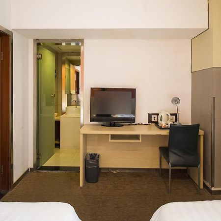 Motel Shenzhen Longgang Longcheng Square Metro Station Extérieur photo